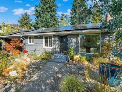 3604 SW Thistle Street