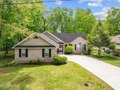 180 Cromwell Ln