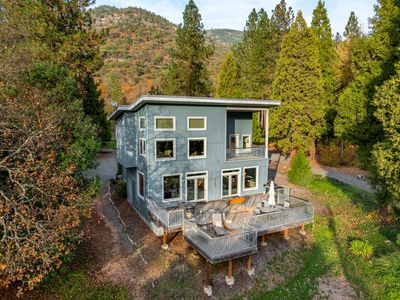 5375 Averill Dr