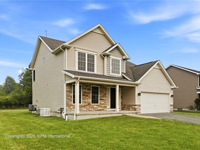 39 Chancellor Ln