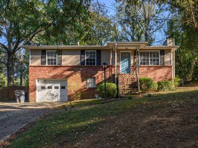 225 Rebecca Dr