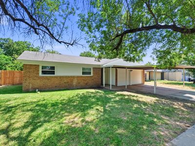 744 Windsor Dr