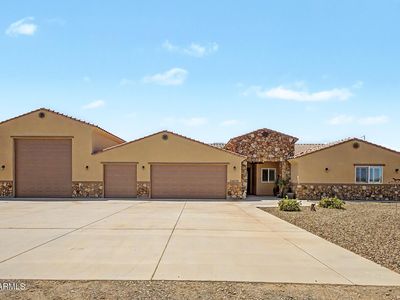24039 W Cavedale Drive