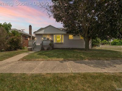 26000 Fernwood St