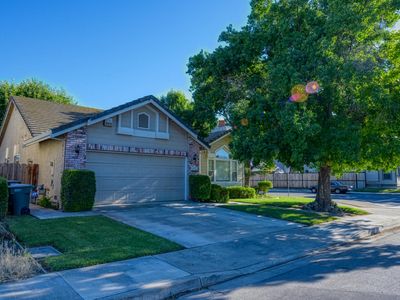 1124 Strawbridge Dr
