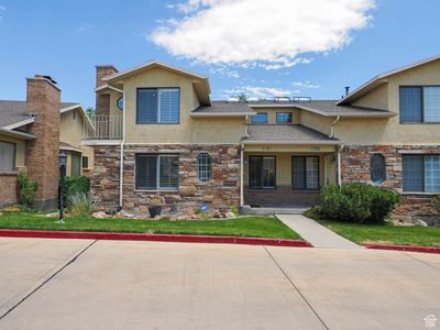 1131 E Loch Lomond Way