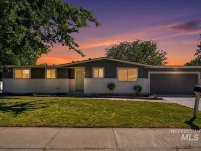 8395 W Valley View Dr
