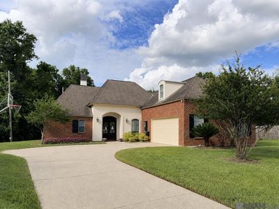18011 Pierside Ln