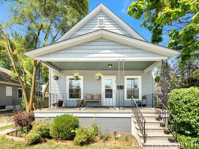 Property at 9 S Ferry St, Grand Haven, MI