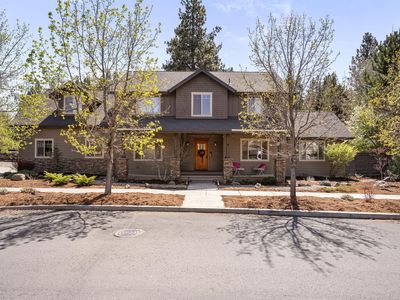2073 Shevlin Crest Dr