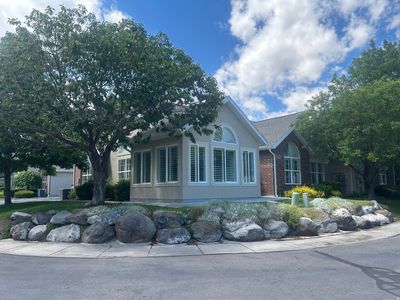2043 W Abbey View Rd