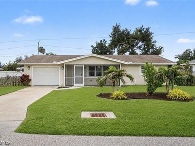 305 Shell St