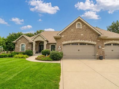 9385 Julia Dr