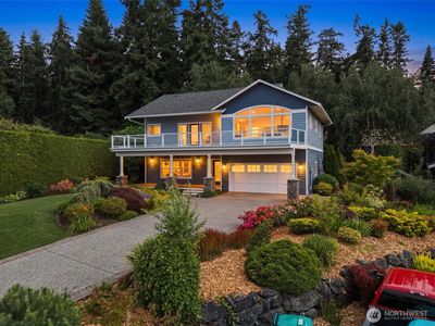 895 Rocky Point Drive