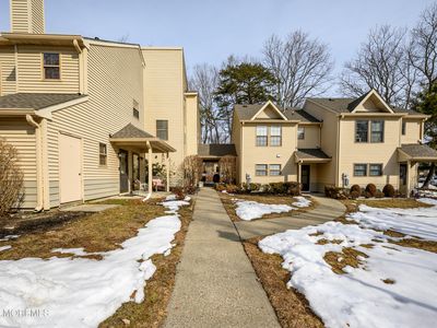 105 Whispering Oaks Way