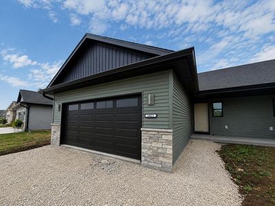 1823 Fairlawn COURT