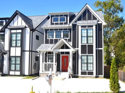 2012 Sultana Ave