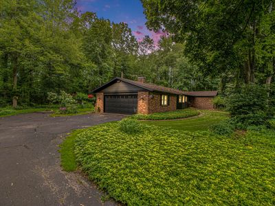 1910 Forest Shores Dr SE