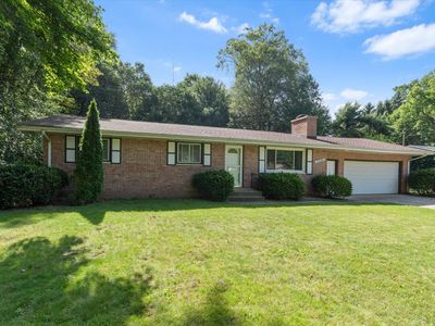 8696 Maplewood Dr