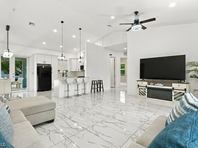 469 Montura Ave