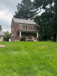 148 W Douglasville Rd