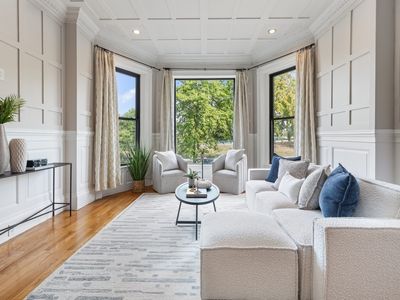 33 Bay State Rd APT 2