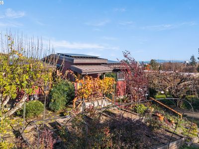 2705 NW Pettygrove St