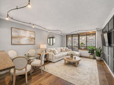 157 E 32nd St APT 3A