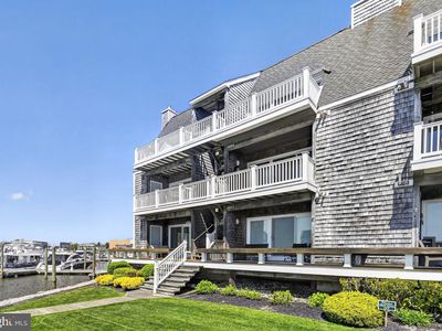 1401 Harbour Cv S