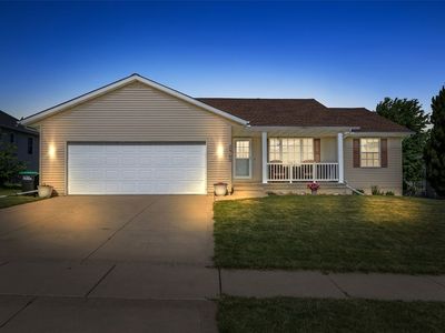 2460 Prairie Hill Dr