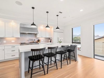 377 W 1st St #3