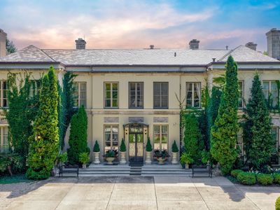 275 Sussex Ln
