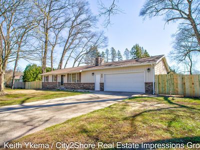 1830 N Roberts Rd