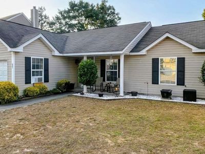 921 Murchison Dr