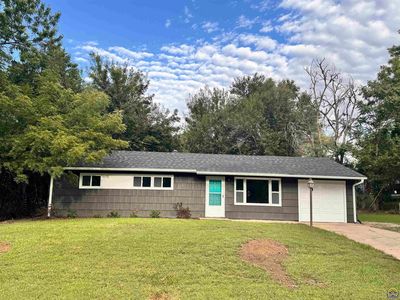Property at 3015 SE Iowa Ave, Topeka, KS