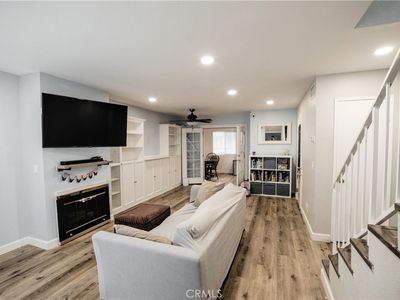 9140 Burnet Ave UNIT 3