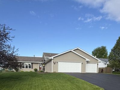 532 Autumnwolf Dr