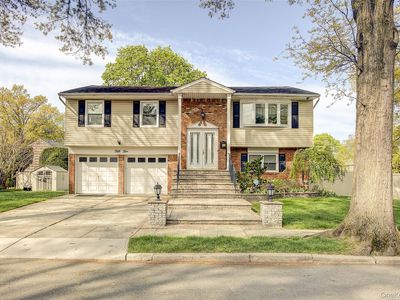 55 Duncan Drive W