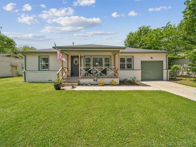 1642 S Ash Pl