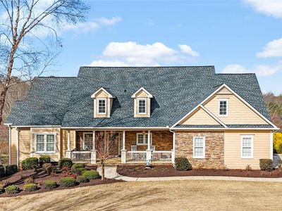 115 Mountain Falls Way