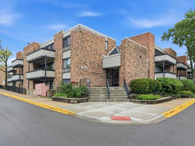 1806 Hemlock Pl APT 102