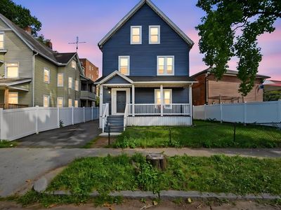 15 Warriner Ave