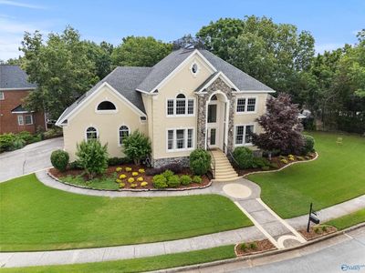 11019 Everest Cir SE