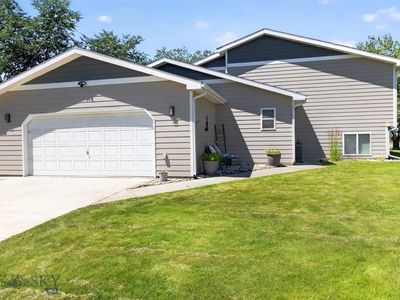 700 Mayfair Dr