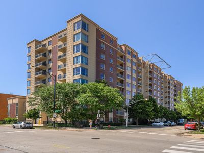 100 N Hermitage Ave UNIT 802
