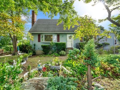 7 Charlotte Dr