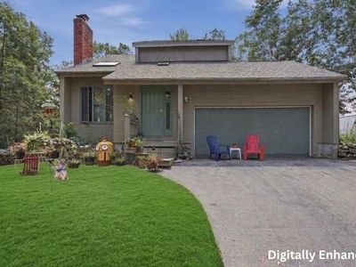 10 Evergreen Dr