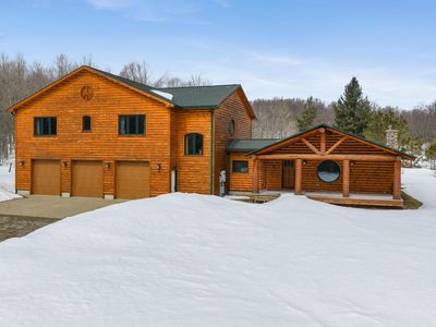 Property at 4530 Middle Village Dr, Harbor Springs, MI