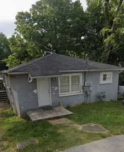 1119 Comstock Ave