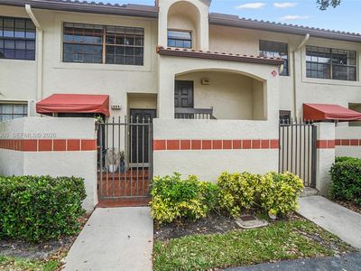 906 Republic Ct